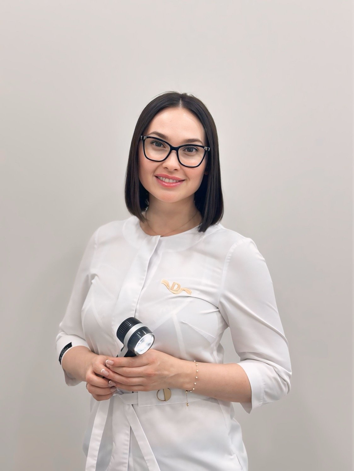 Oksana — Tricóloga